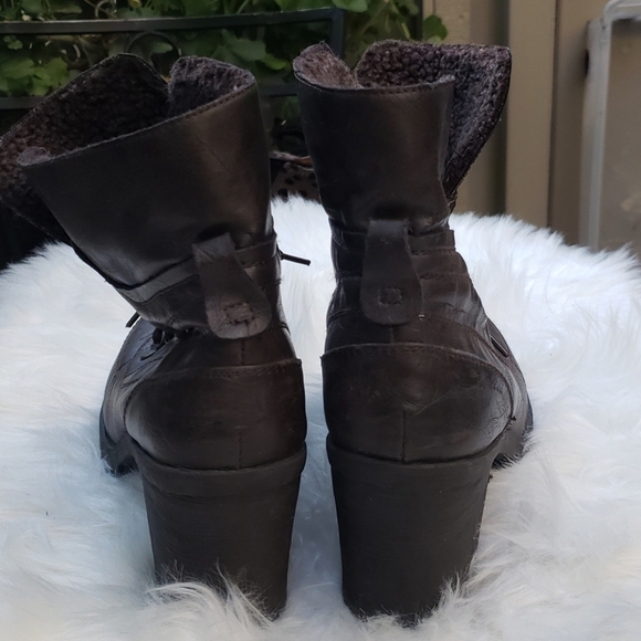 Relativity Chocolate Brown boots 9M - Picture 5 of 8